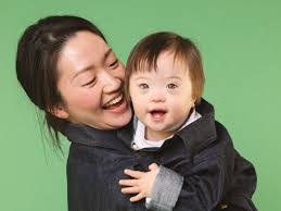 Emily Bloomer's Instagram, Twitter & Facebook