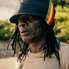 Rh039-1 Medium Solid Black Rastafarian Crown