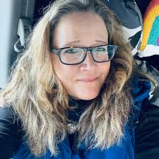 Are there any puppy training classes locally ?