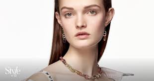 5 biggest gold and diamond jewellery trends to know in 2023: from colourful  enamel pieces by Dior and Boochier, to the chain links of Tiffany's  Hardwear bracelet, plus signet rings and lockets