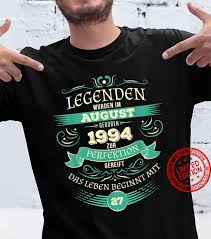 Lyle called the police to report the murders, nearly two hours after they had taken place. 27 Geburtstag Legendar Seit August 1994 Shirt