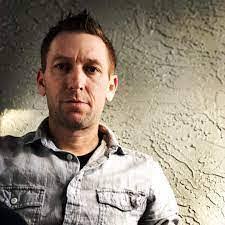 Robin Skiles's Instagram, Twitter & Facebook