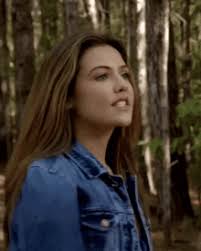 Davina Claire Danielle Campbell GIF