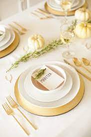 So, whether you are holding an intimate dinner or a gala for hundreds, place cards can do the job of smoothly orchestrating your guests so they know. 19 Diy Thanksgiving Place Cards Easy Place Card Ideas