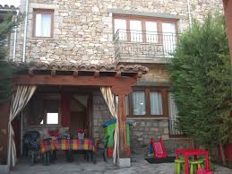 Si buscas alquilar una casa rural en hoyos del espino, portalrural te ofrece los mejores alojamientos rurales de hoyos del espino para alquilar al mejor precio. Casas Rurales En Hoyos Del Espino