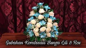 Diy gubahan duit bentuk rosgubahan yang boleh anda buat sendiri di rumah.untuk menempah gubahan bunga dan hantaran perkahwinan boleh hubungi kami di. Gubahan Kombinasi Bunga Lili Ros Youtube