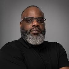 Dan Hove's Instagram, Twitter & Facebook