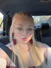 Im ADHD and an Introvert so I'm a double good friend 🙈🤣