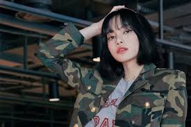 The song was released digitally on 9 january 2018. Lisa From Blackpink Just Wore The Celine Triomphe Bag Russh