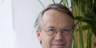 Lovell drafted in at Carillion