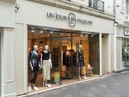 Un Jour Ailleurs Poitiers Magasins De Vetement Adresse