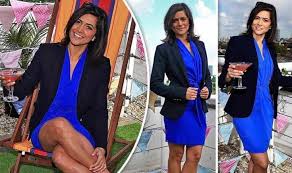 Lucy Verasamy In 2020 Weather Girl Lucy Lucy Weather Hottest Weather Girls