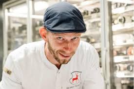 Olga Heuser gewinnt mit Chatbot DialogShift IHA-Branchenaward für Start-ups  2021: Tageskarte