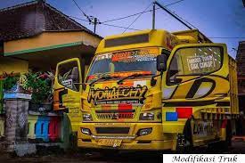 20 6mx2 4mx1 5m dengan hanya 2 gandar axle untuk daya tonase 20ton dan untuk 40 12mx2 4mx1 5m dengan 2 gandar axle untuk daya tonase 25ton dan 3 gandar axle untuk daya tonase 30ton. Wallpaper Modifikasi Truk Canter 2021 For Android Apk Download