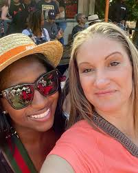 Good times @atlfoodandwine !!! Great food, drinks, and friends! Cheers  y'all and definitely check this out next year! 💜 🍻 💜 🍻 💜 🍻 #food  #foodie #wine #cocktails #festival #atlanta #beerbabe #goodtimes