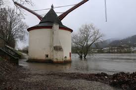 Hochwasser und überschwemmungen | alle infos im newsblog. Hochwasser An Der Mosel In Trier Im Februar 2021