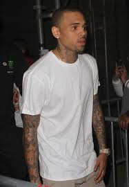 Браун выпустил свой дебютный альбом chris brown в конце 2005 в 16 лет. 10 Jobs For Chris Brown Now That He S Quit Music Gq