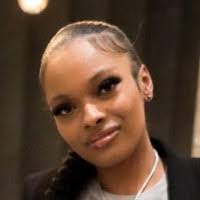 Krystal Bledsoe's Instagram, Twitter & Facebook