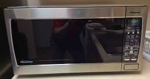 From day to day cleaning, recipe ideas and repair help, the microwave 'how to' series, has been created to assist you in getting the best out of your. Panasonic Nn Sn778 Microwave Oven Review Tom S Tek Stop