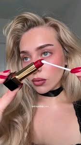 Sara Val (saravaaaal)