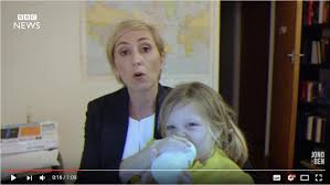 パロディー動画 世界で話題となった 生放送中に子供乱入事件 もしもパパではなくママだったらこうなっていた Pouch ポーチ