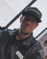 Devon Caddy's Instagram, Twitter & Facebook