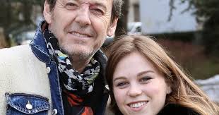 Il a alors trouvé refuge en france. Jean Luc Reichmann Leo Mattei Ses Enfants Et Sa Femme Presents En Coulisses Purepeople