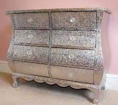 White Metal Chest Of Drawer From White Metal Furniture Glitter Furniture Furniture Metal Furniture