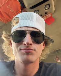 𝒟𝒶𝓋𝒾𝒹 𝒢ℴ𝓁𝒹ℯ𝓃 (𝓉𝒶𝓉ℴ𝓇) (@__david_golden__) • Instagram photos  and videos