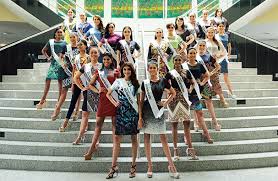 Miss grand malaysia 2019 telah dibawakan khas oleh nur sajat aesthetic dimana pemenang telah meraih wang kemenangan sebanyak rm200,000 dan hadiah iringan lain. Miri Welcomes Miss Grand Malaysia 2019 Finalists Citizens Journal Malaysia