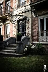 Royal Roulotte Maison Famille Sous Influence Boheme Chic Turbulences Deco Maison De Famille Facade Maison Maison En Brique
