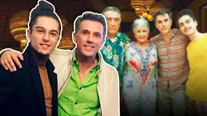 Discover short videos related to sergio mayer on tiktok. Sergio Mayer Mori Y Su Papa Se Reconcilian Despues De Un Tiempo Distanciados Famosos Univision