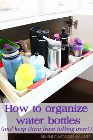 Combine the water, vinegar, and several drops of peppermint oil into a bottle sprayer and shake place pet food and bird seed in a large canister in another location than the food pantry, and store. Pin On Top Organizing Bloggers