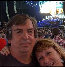 A post from 7 Years ago. A Jerri happy rant. You grow up hanging out with  the most amazing friends following the most amazing band around for 17  years. Then...the unthinkable happens