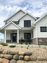 Black And White House Exterior Modern Modern Home Trends I M Loving White Exterior Houses House Exterior House Designs Exterior