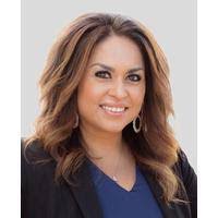 Mayra Tapia's Instagram, Twitter & Facebook