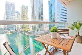 Armani residenz befindet sich an der sheikh zayed road in downtown dubai, die das geschäft der gewerblichen straßen im emirat und mit dem mehrere transportstopp ist. Dubai Ferienwohnungen Unterkunfte Dubai Vereinigte Arabische Emirate Airbnb