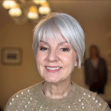 Hi, I'm after a hairdresser who will help me choose a style which suits me,  my hair and my lifestyle, rather than me trying to explain what I want,  probably not very