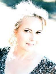 Hillary Ritter's Instagram, Twitter & Facebook