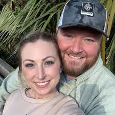 Derek Miracle's Instagram, Twitter & Facebook