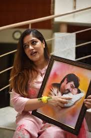 The eldest son of ammaji and vijay kumar, chiranjeevi sarja, was born on october 17, 1980(just 39 years). Must See Inside Meghana Raj And Chiranjeevi Sarja S Son S Cradle Ceremony The Times Of India