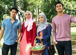 Mira filzah, aliff aziz, haliza misbun, aisyah ilias, asyraff aley, nada syuhada, alicia amin, fendi seman, tony eusoff, daler yusuf, azri iskandar. Sinopsis Meh Sandar Lagi Di Tv3 Nikkhazami Com