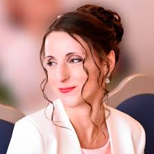 I Made a Hardwood Wizard Staff with Lights! 🧙 Using walnut wood and a blob  of epoxy resin we created a very solid wizard staff that lights up when we  squeeze the