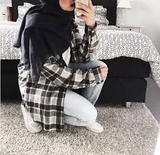 Black And White Aesthetics Mipster Muslim Fashion Mirror Selfie Tumblr Muslim Fashion Hijab Street Hijab Fashion Hijab Style Casual