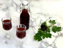 homemade creme de cassis liqueur black currants emilyfabulous