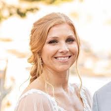 Kelly Scanlon's Instagram, Twitter & Facebook