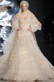 We did not find results for: Haute Couture Elie Saab Viel Dekoration Modepilot Modepilot De