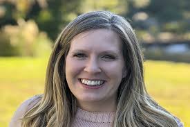 Her 'Shark Tank'-Inspired Side Hustle Brings in $100k Per Year