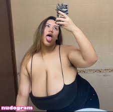 Chayada Dulyasatien (Busty Thai Model  fhong_fionax Photo divulguée nue  OnlyFans 26 - Nudogram v2.1 HD phone wallpaper