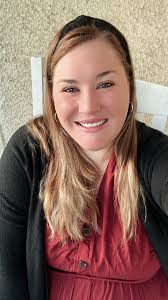 Amanda Runion's Instagram, Twitter & Facebook